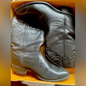 Soft leather women’s western boots